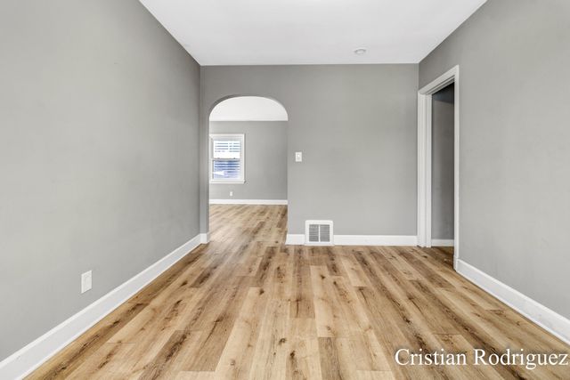 1118 Dunham Street SE, Grand Rapids, MI 49506