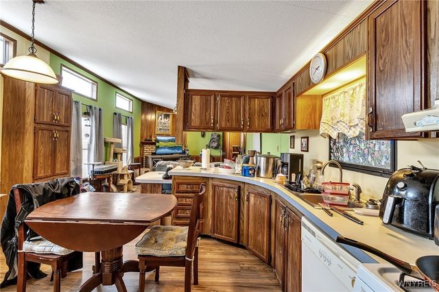 38 Harmony Lane, Cheektowaga, NY 14225