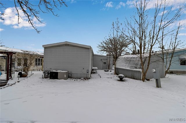 38 Harmony Lane, Cheektowaga, NY 14225