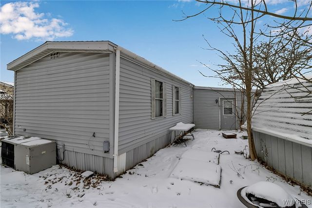 38 Harmony Lane, Cheektowaga, NY 14225