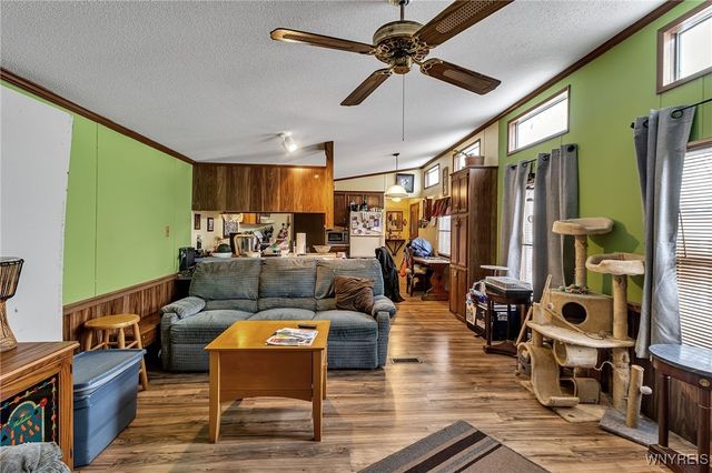 38 Harmony Lane, Cheektowaga, NY 14225