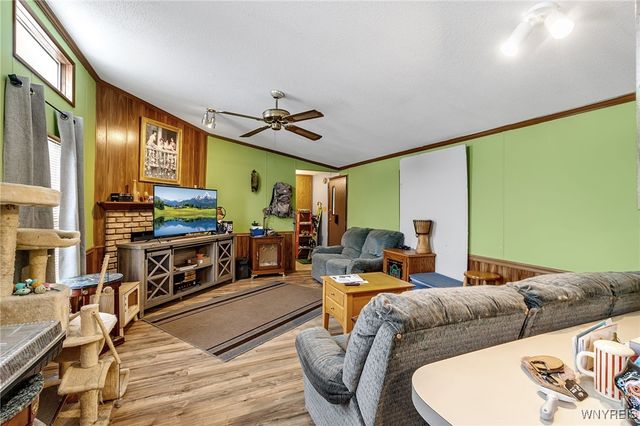 38 Harmony Lane, Cheektowaga, NY 14225