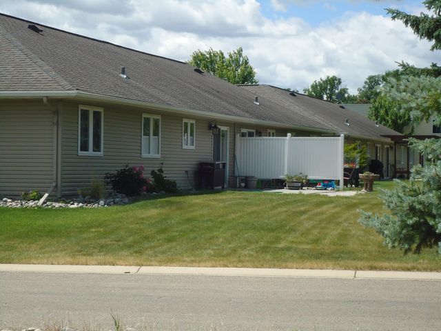 544 N 13th Avenue N, Moorhead, MN 56560