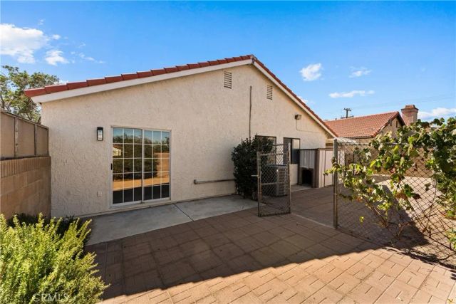 3515 E Avenue R12, Palmdale, CA 93550