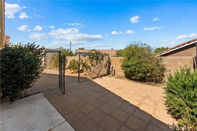 3515 E Avenue R12, Palmdale, CA 93550