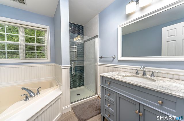 20 Gaylord Mountain Road, Hamden, CT 06518