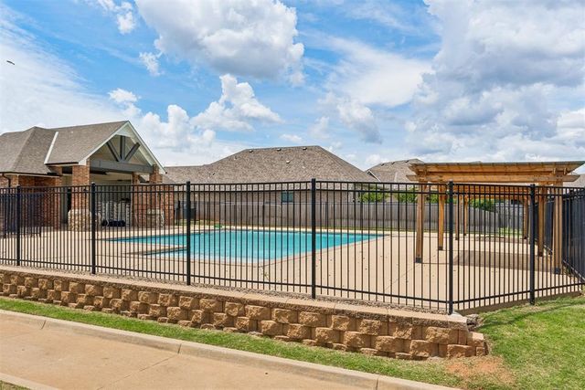 15920 Capri Lane, Edmond, OK 73013