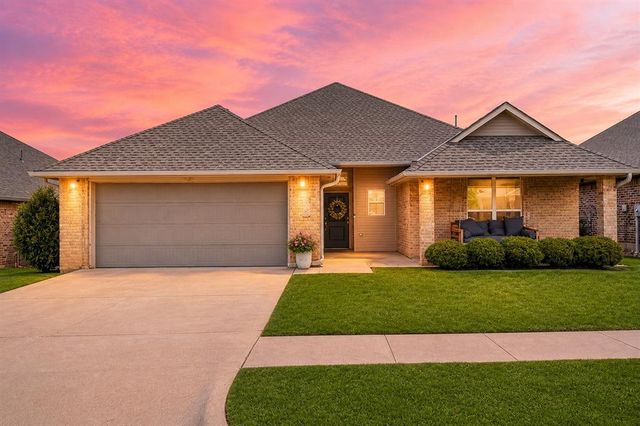 15920 Capri Lane, Edmond, OK 73013