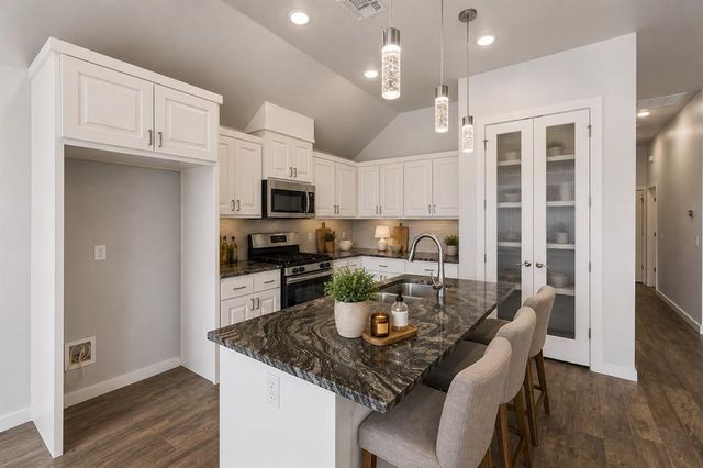 15920 Capri Lane, Edmond, OK 73013