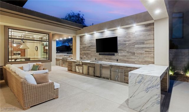 1376 Opal Valley Street, Henderson, NV 89052