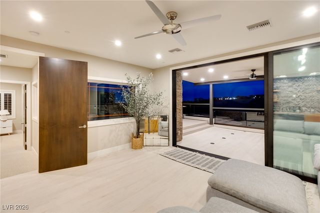 1376 Opal Valley Street, Henderson, NV 89052