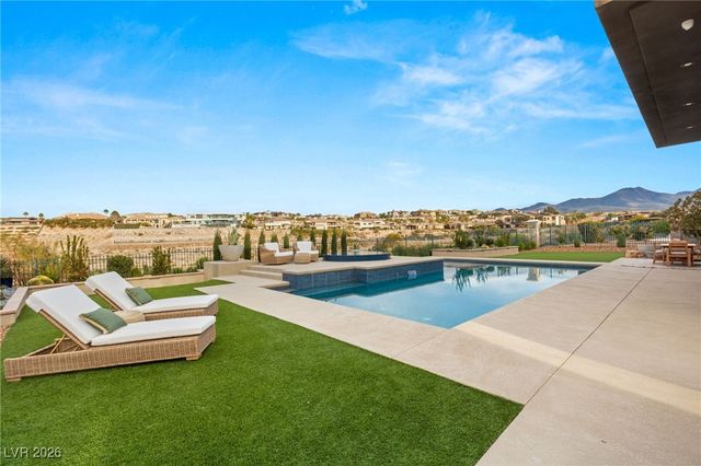 1376 Opal Valley Street, Henderson, NV 89052