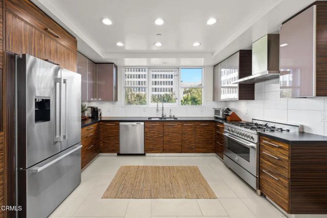 257 S Hudson Avenue 301, Pasadena, CA 91101