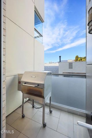 257 S Hudson Avenue 301, Pasadena, CA 91101