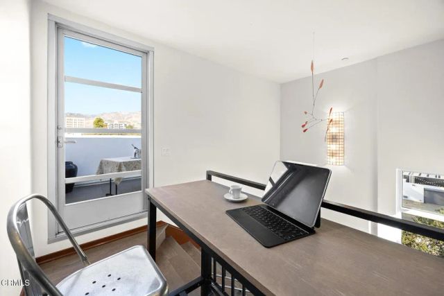 257 S Hudson Avenue 301, Pasadena, CA 91101