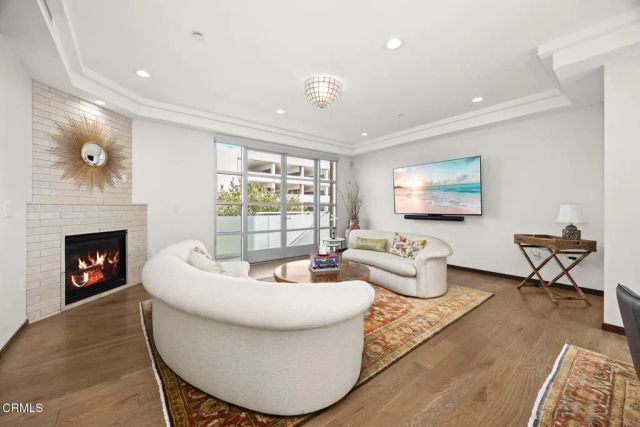 257 S Hudson Avenue 301, Pasadena, CA 91101