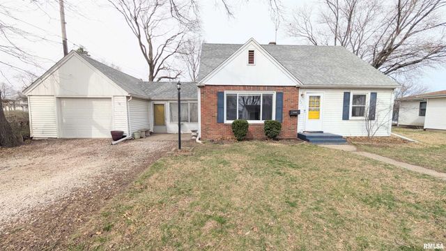 323 W HILDA Court, Chillicothe, IL 61523