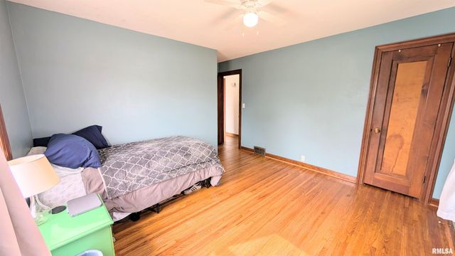 323 W HILDA Court, Chillicothe, IL 61523