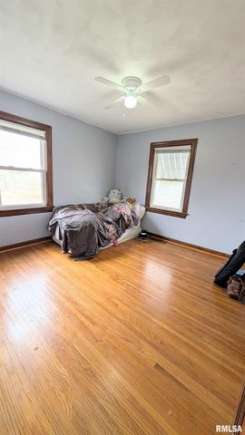 323 W HILDA Court, Chillicothe, IL 61523