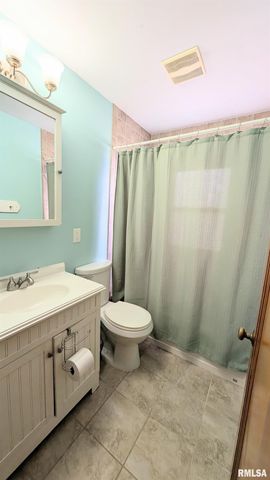 323 W HILDA Court, Chillicothe, IL 61523