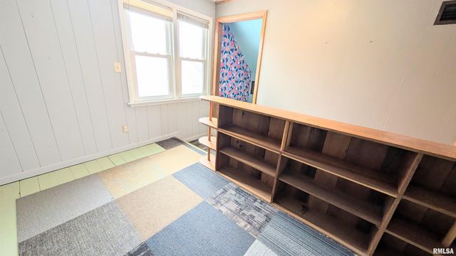 323 W HILDA Court, Chillicothe, IL 61523