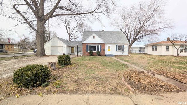 323 W HILDA Court, Chillicothe, IL 61523