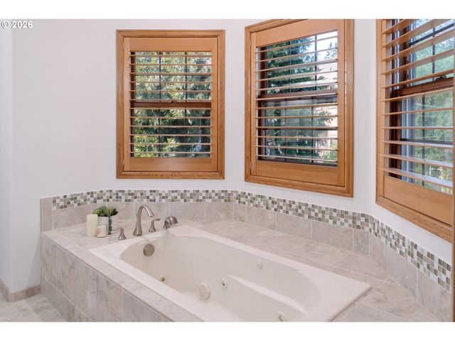 13311 Se TUMBLEWEED Ct, Happy Valley, OR 97086