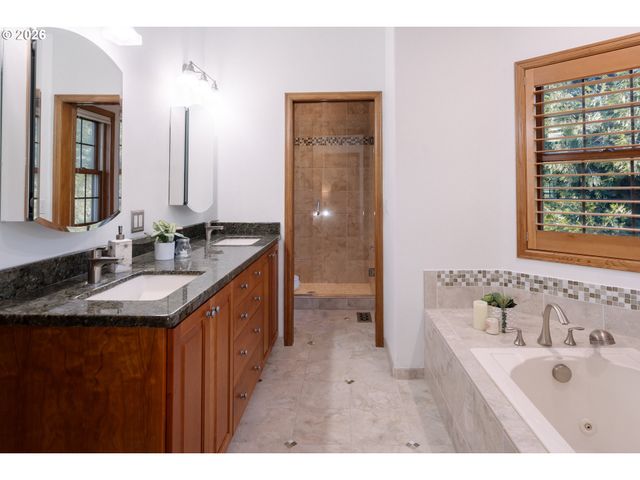 13311 Se TUMBLEWEED Ct, Happy Valley, OR 97086