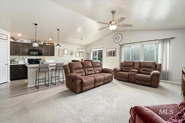 11555 Stockbridge Way, Caldwell, ID 83605