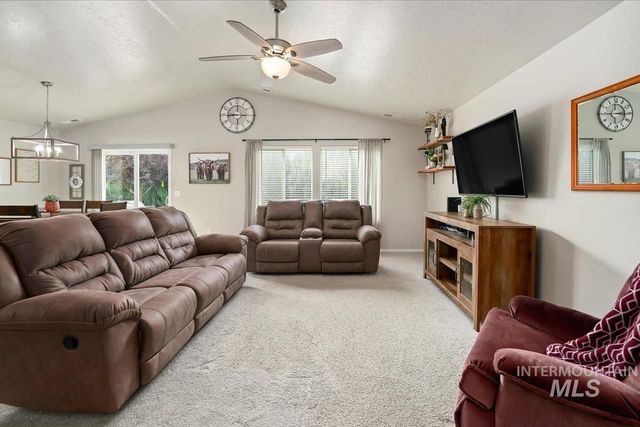 11555 Stockbridge Way, Caldwell, ID 83605