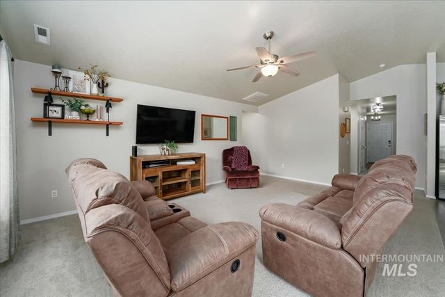 11555 Stockbridge Way, Caldwell, ID 83605