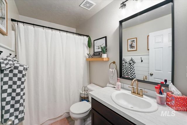 11555 Stockbridge Way, Caldwell, ID 83605