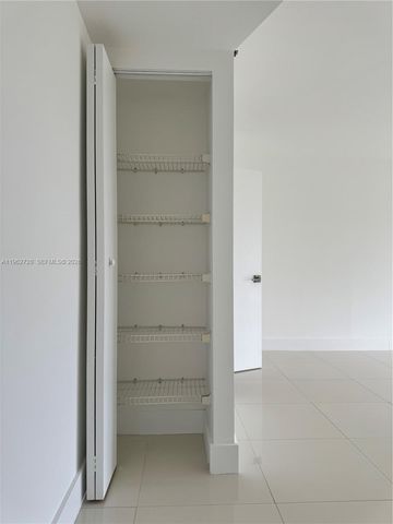 2000 Towerside Ter 1501, Miami, FL 33138