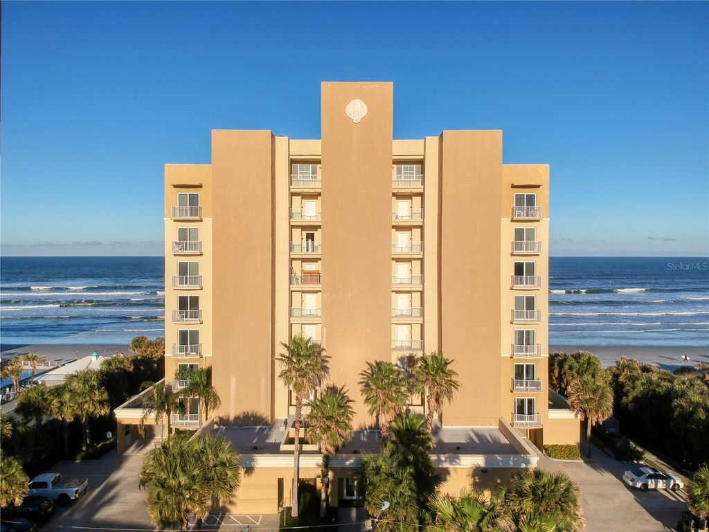 Image 5 of property listing at 1705 S ATLANTIC AVENUE 804, New Smyrna Beach, FL 32169