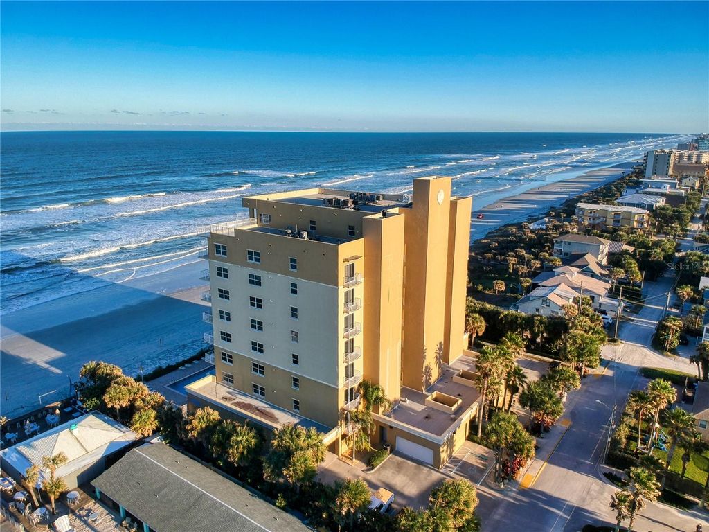 Image 8 of property listing at 1705 S ATLANTIC AVENUE 804, New Smyrna Beach, FL 32169