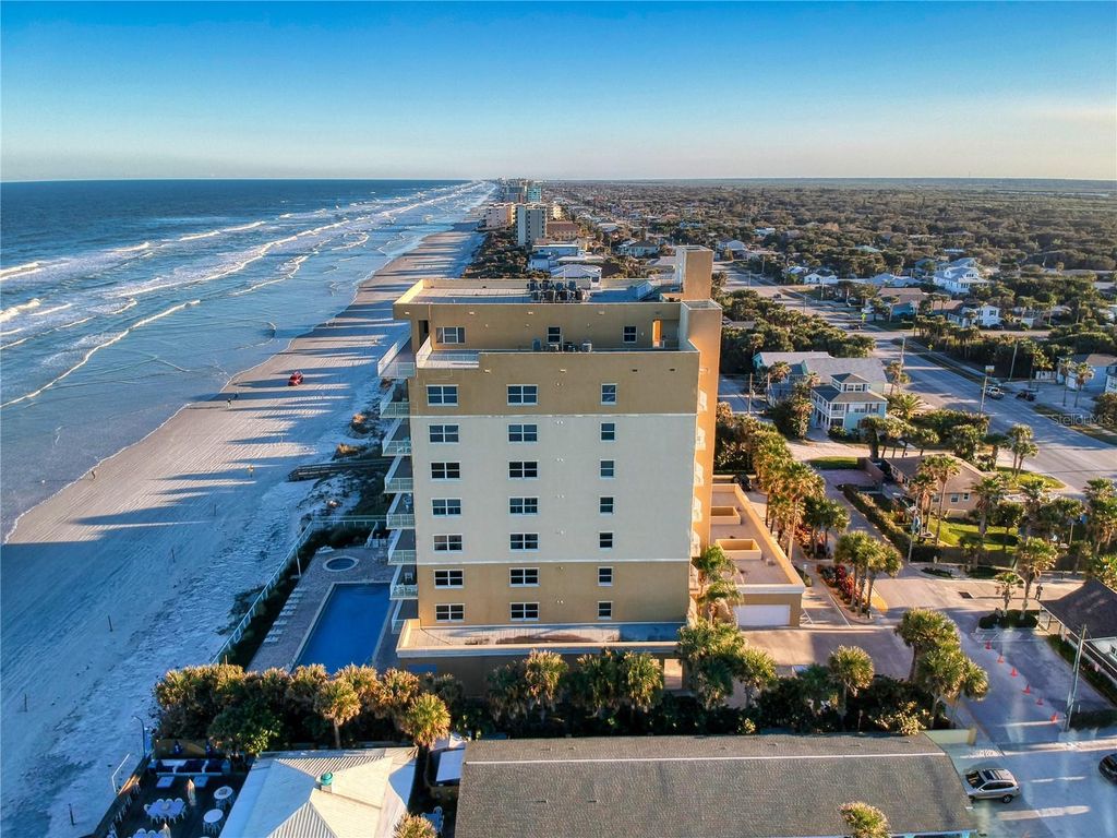 Image 9 of property listing at 1705 S ATLANTIC AVENUE 804, New Smyrna Beach, FL 32169