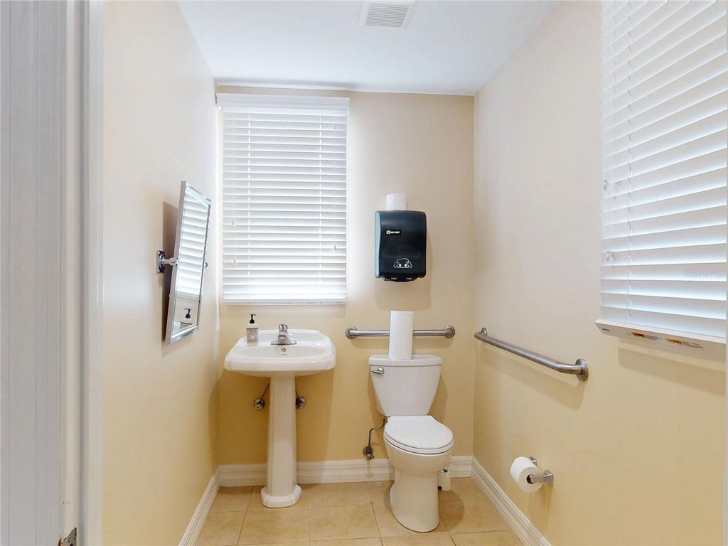 Image 89 of property listing at 1705 S ATLANTIC AVENUE 804, New Smyrna Beach, FL 32169