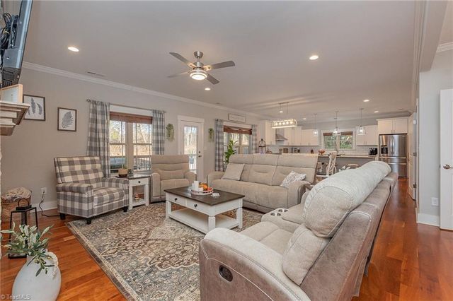 184 Marbrook Drive, Mocksville, NC 27028