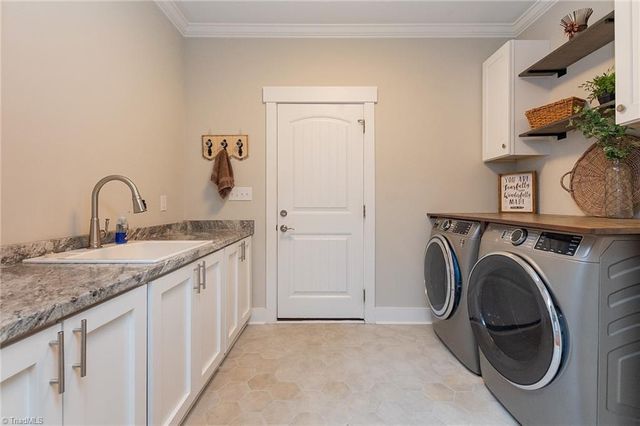 184 Marbrook Drive, Mocksville, NC 27028