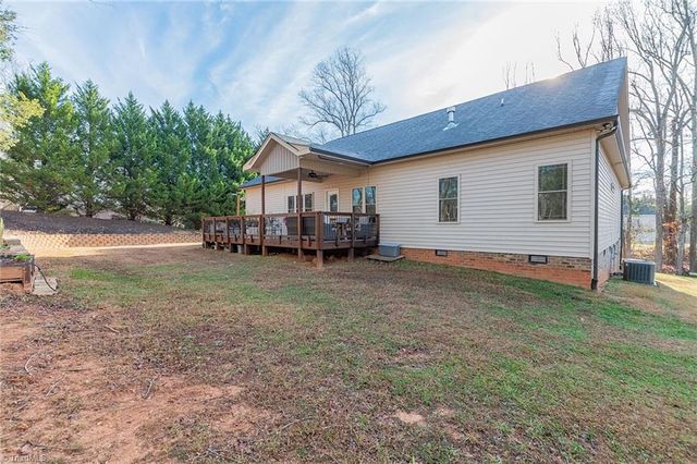 184 Marbrook Drive, Mocksville, NC 27028
