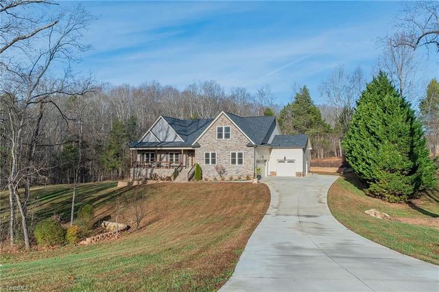 184 Marbrook Drive, Mocksville, NC 27028