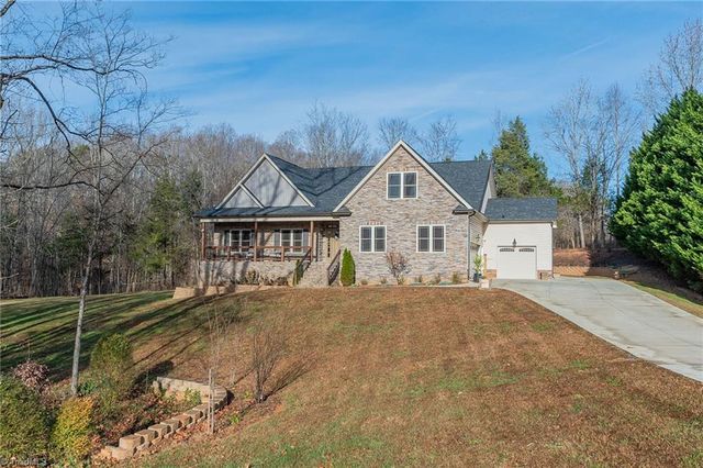 184 Marbrook Drive, Mocksville, NC 27028