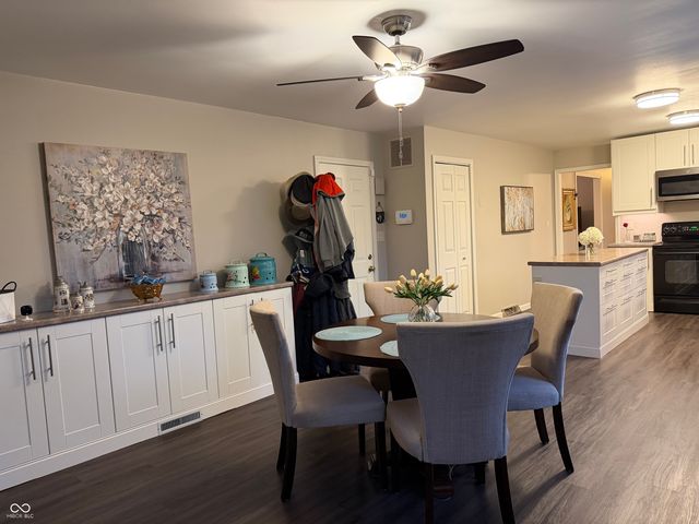 609 Waterview Boulevard, Greenfield, IN 46140