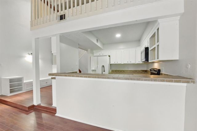 3126 Windchase Boulevard 421, Houston, TX 77082