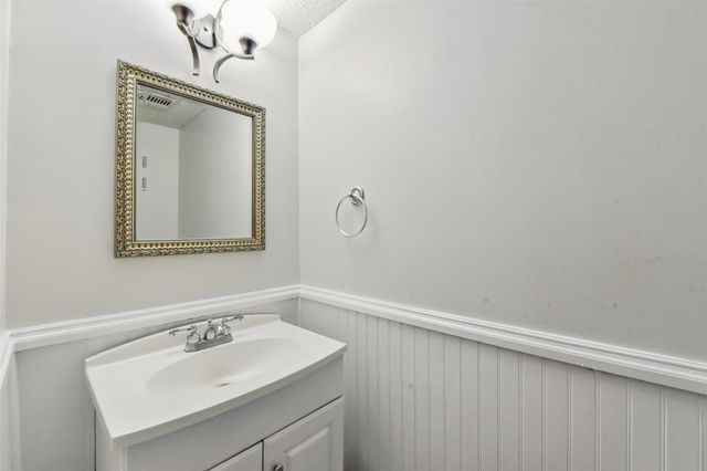 3126 Windchase Boulevard 421, Houston, TX 77082
