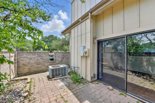 3126 Windchase Boulevard 421, Houston, TX 77082