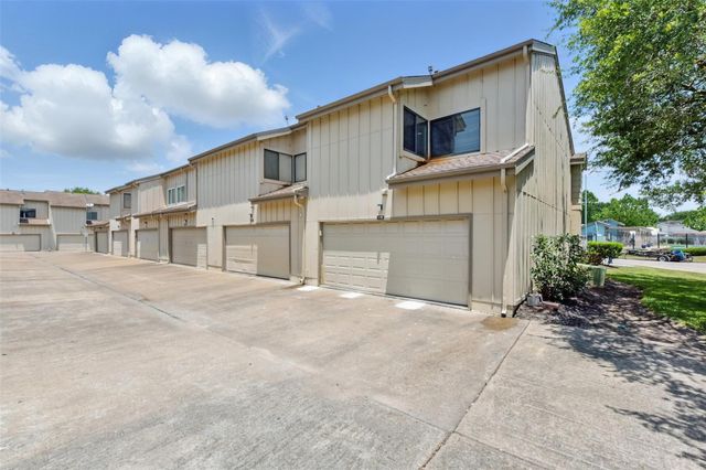 3126 Windchase Boulevard 421, Houston, TX 77082
