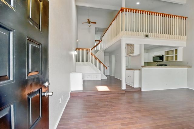 3126 Windchase Boulevard 421, Houston, TX 77082