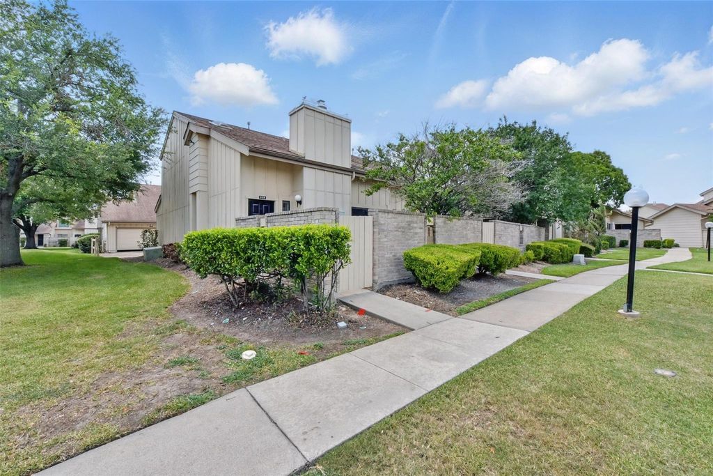 3126 Windchase Boulevard 421, Houston, TX 77082