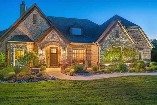 119 Rasha Drive, Azle, TX 76020